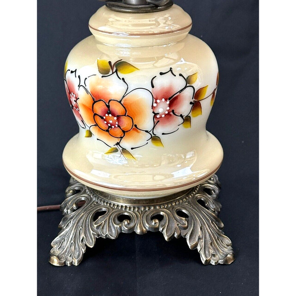 Vintage Honey Iridescent Hand Painted Gone With the Wind Hurricane Lamp 1973 - Picture 2 of 11